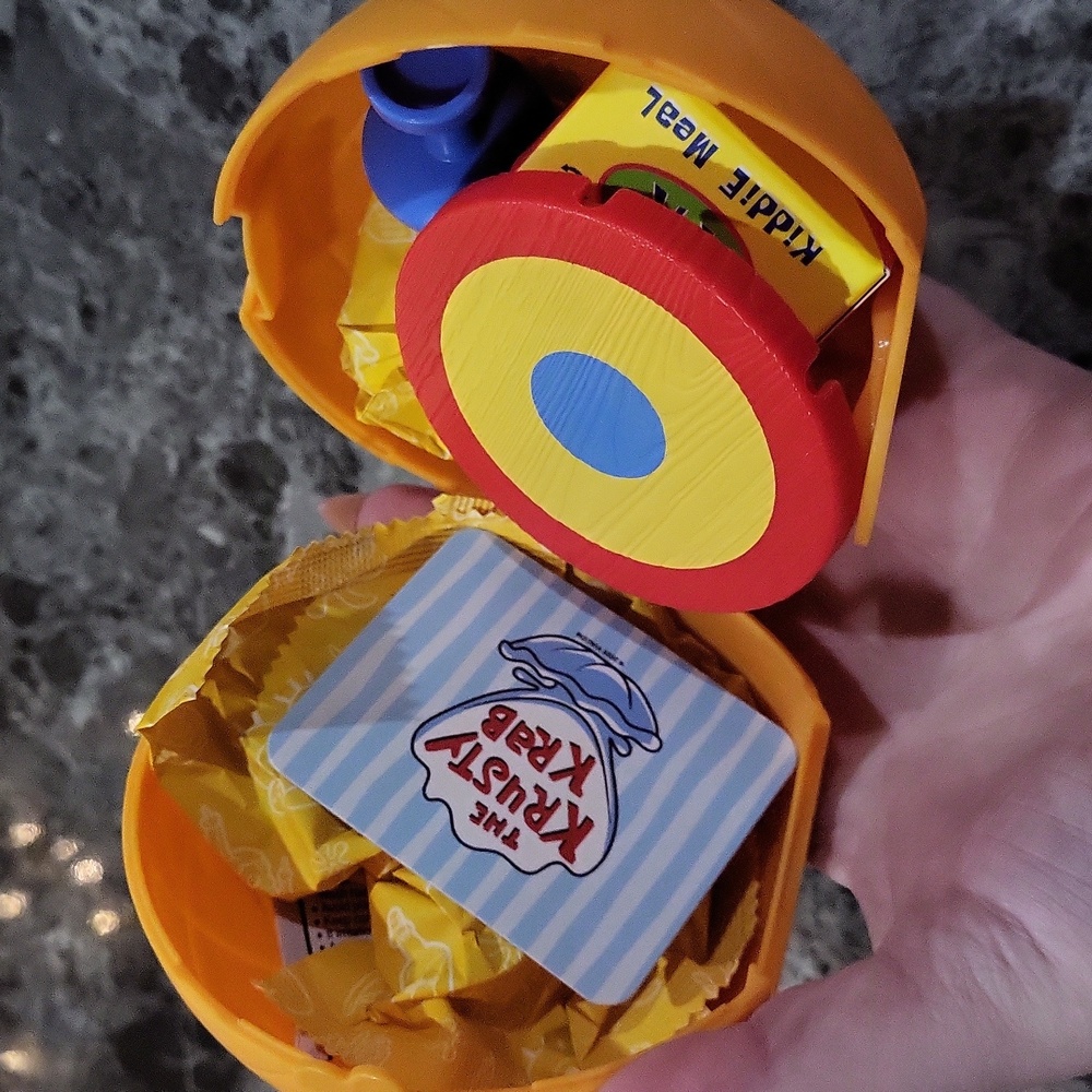 Miniverse SpongeBob SquarePants Krusty Krab Kiddie Meal - Picture 3 of 4